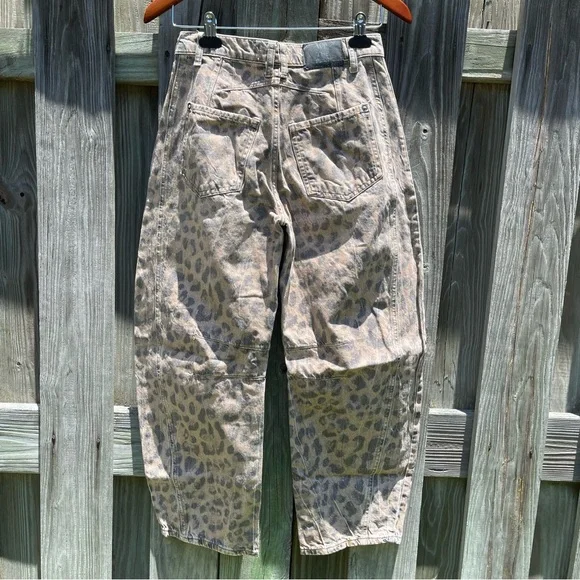 Free People Leopard Print Barrel Jeans - Picture 4 of 5